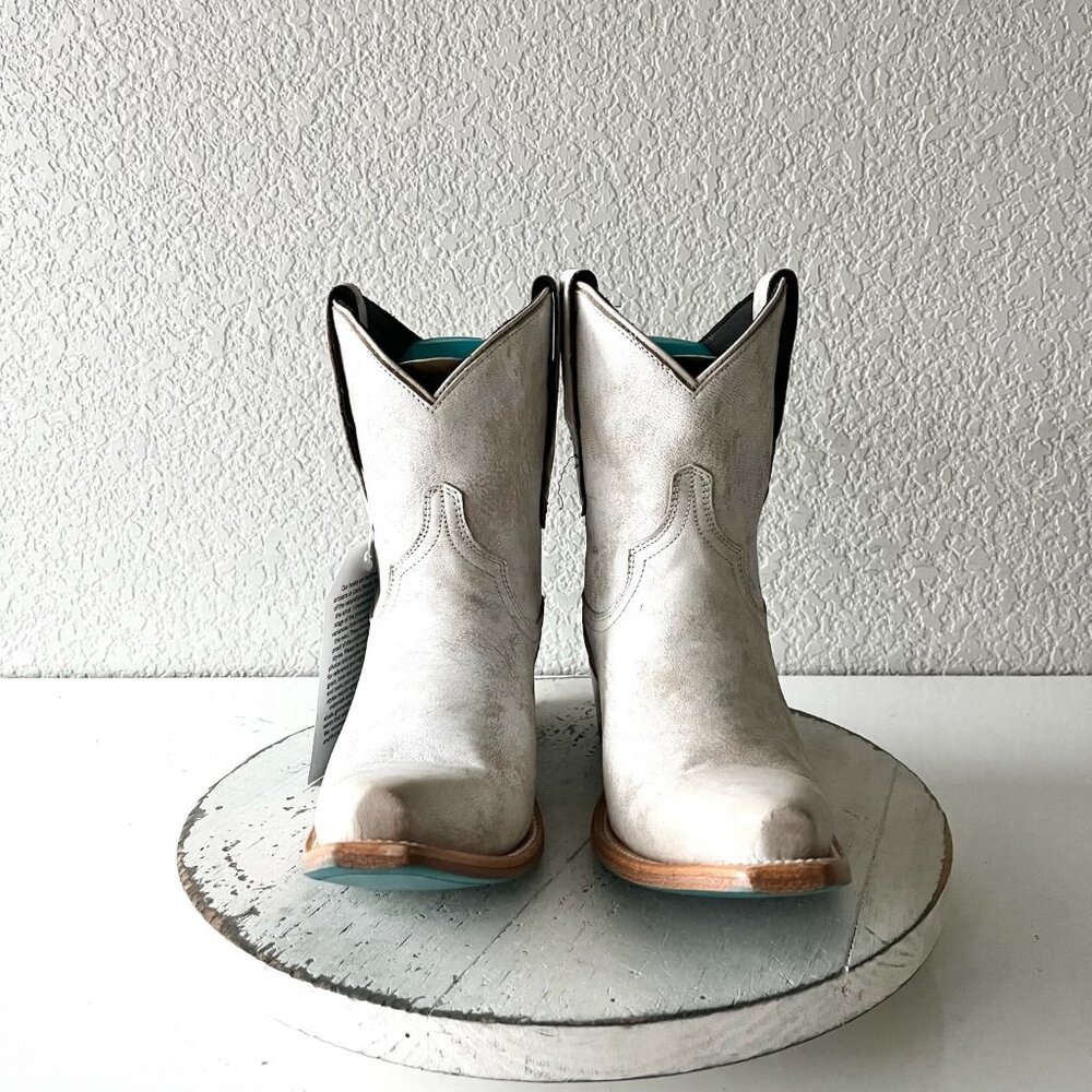 Lane EMMA JANE Womens Cowboy Booties White Western Short Ankle Boots Size 7.5 - Picture 2 of 12